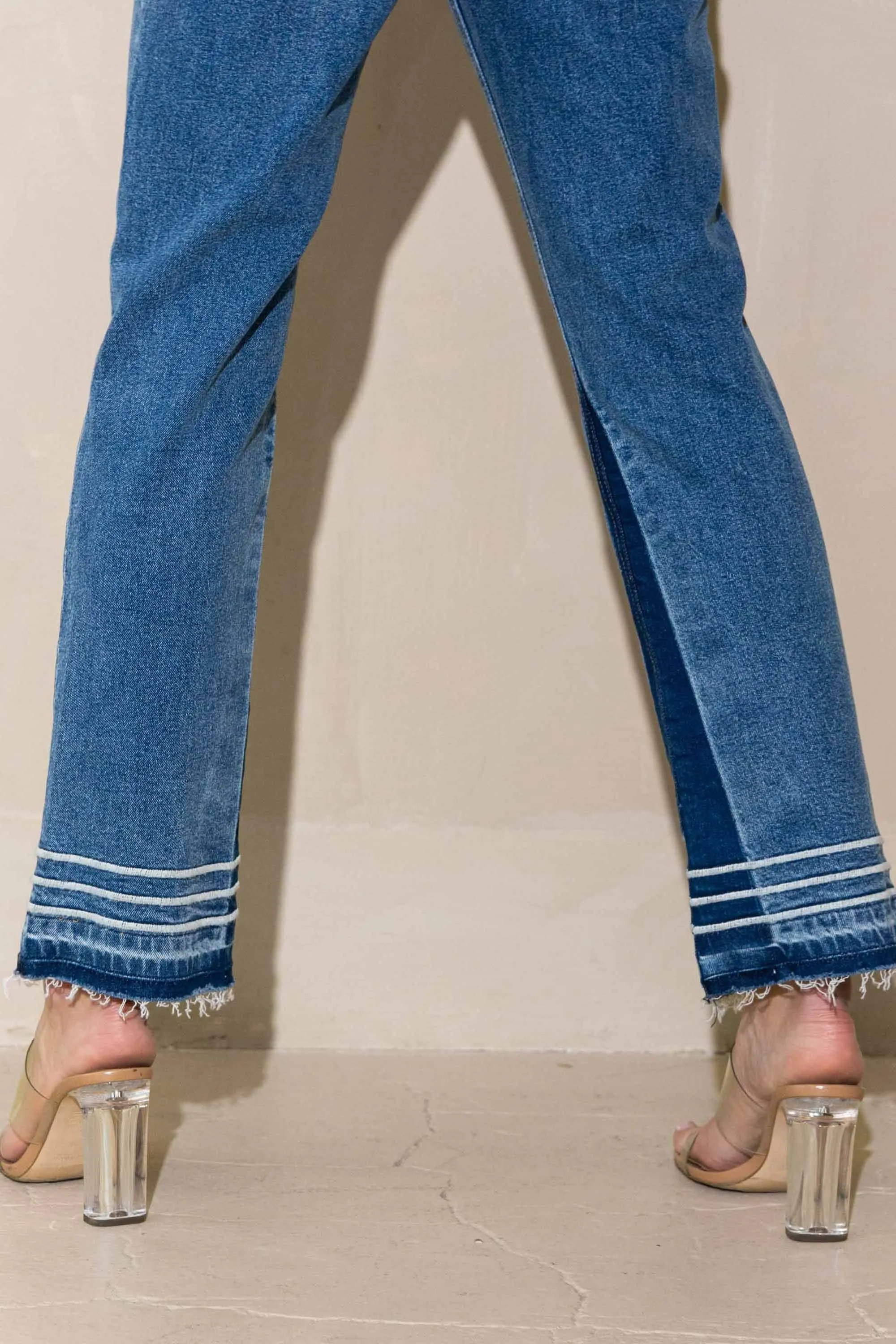 Ana Straight Jeans