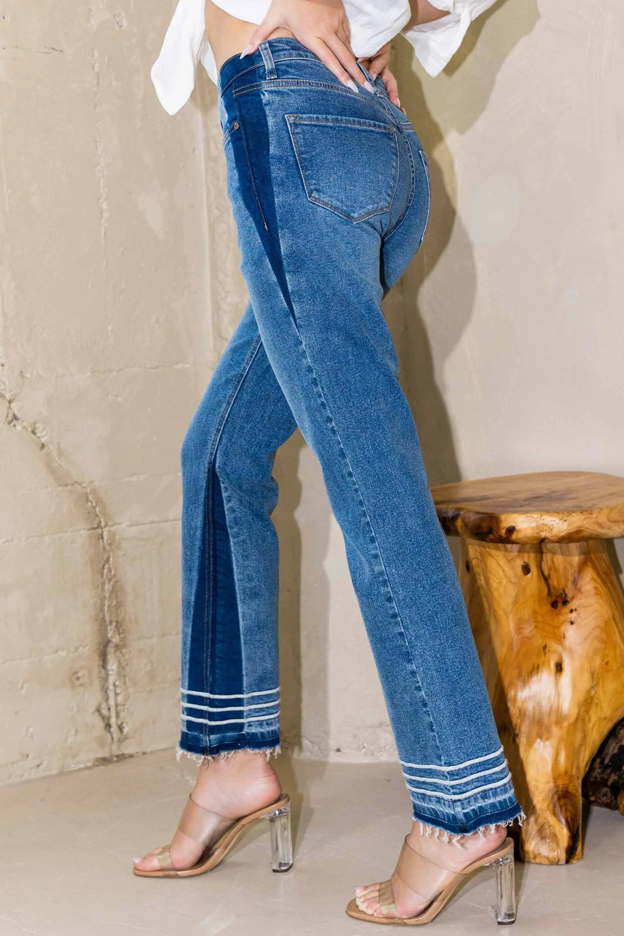 Ana Straight Jeans