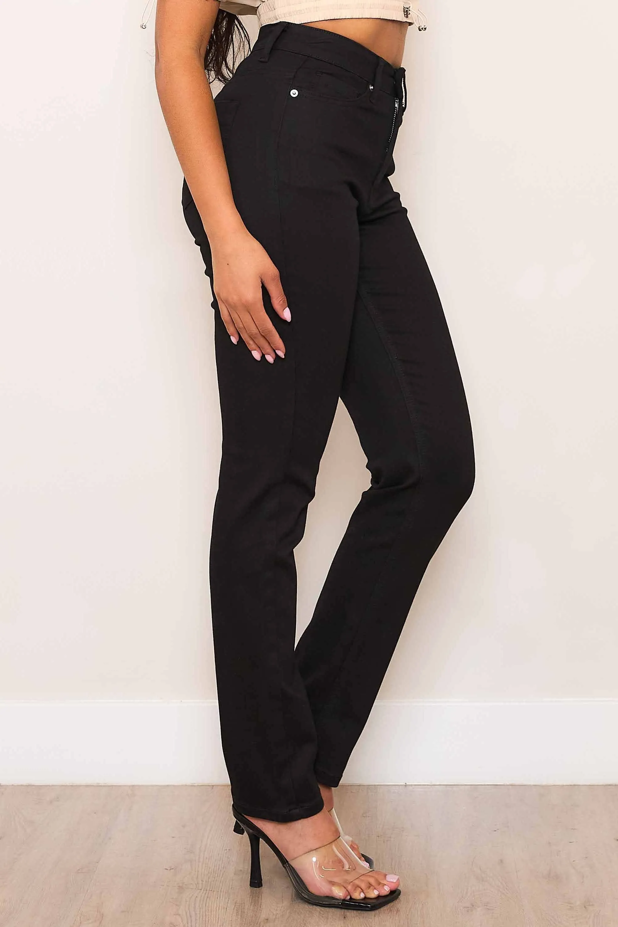 Mid-Rise Shaped Leg Slim Straight Jeans